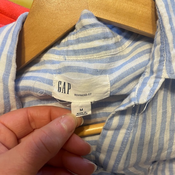 GAP 100% linen Light Blue and White Striped Shirt - Picture 2 of 3